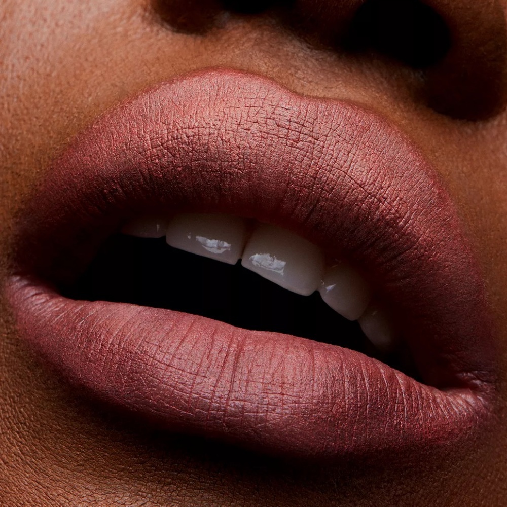 MAC  Lipstick Sultry Move - Picture 15 of 16